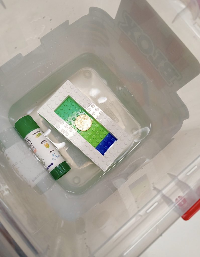 Fare scienze con i LEGO – Esperimenti e monografie di scienziati