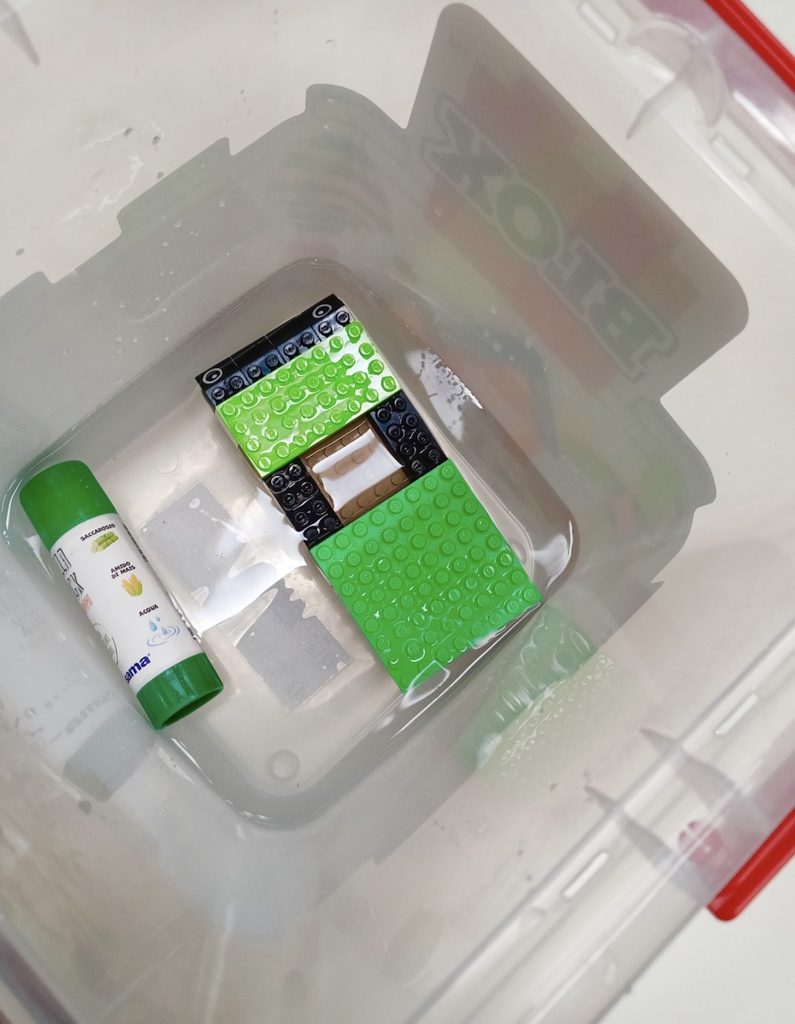 Fare scienze con i LEGO – Esperimenti e monografie di scienziati
